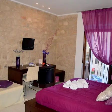 Abraxia B&B-3