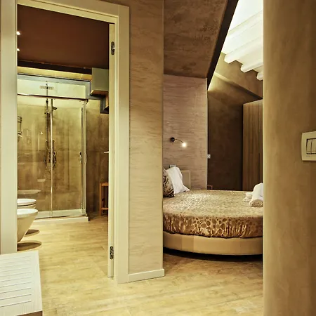 Notti O' Tunn Luxury Rooms In Centro-3