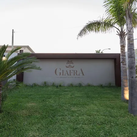 Giafra Luxury Rooms-3