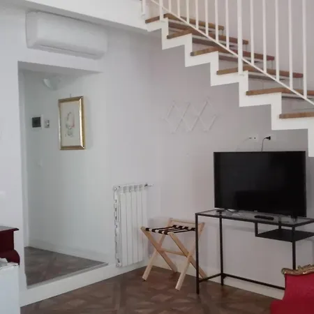 Demetra Rooms-2