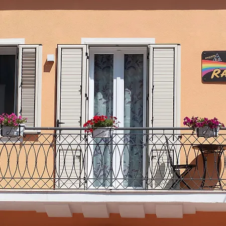 B&B Rainbow-3
