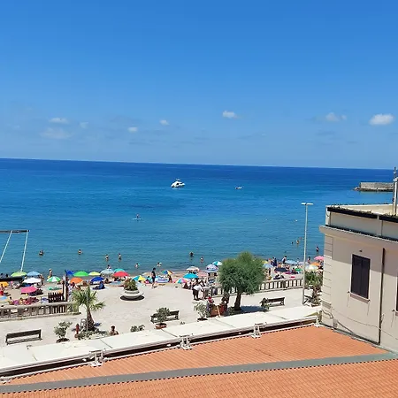 B&B Le Suites Di Costanza-3