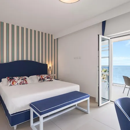 Seaside Hotel-3