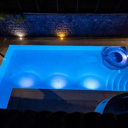 Marty Luxury B&B-3