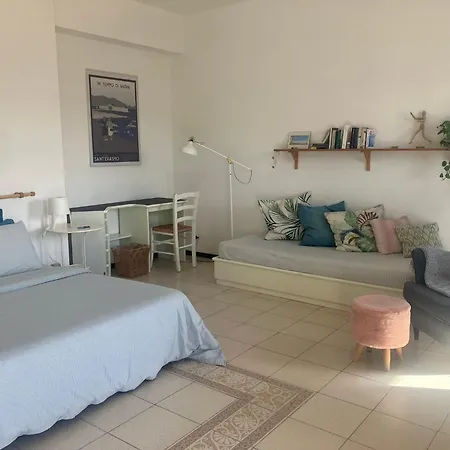 CasaMare Sant'Erasmo Sea View apartment&suites-3