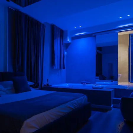 Four Luxury Suite-2