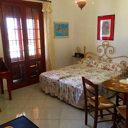 Guest House Al Giardino dei Limoni-3