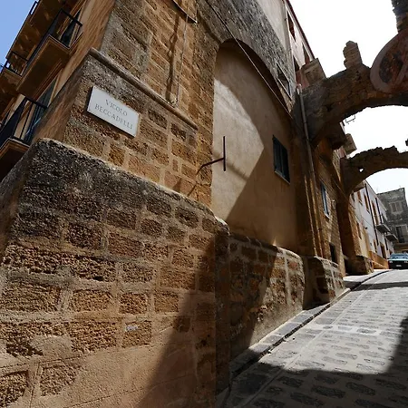 Il Cortile del Marchese Beccadelli-2