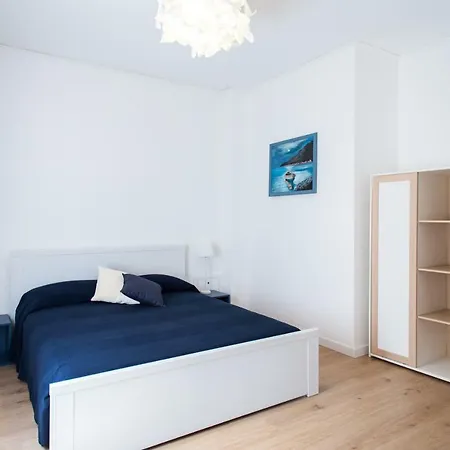 Mondello Beach Rooms - By The Sea-3