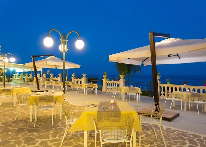 Hellenia Yachting Hotel & Spa