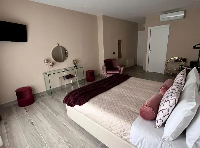 Cb Rooms