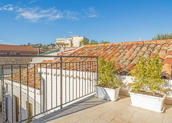 Bed and Breakfast L'Antico Cortile di Alba Viagrande