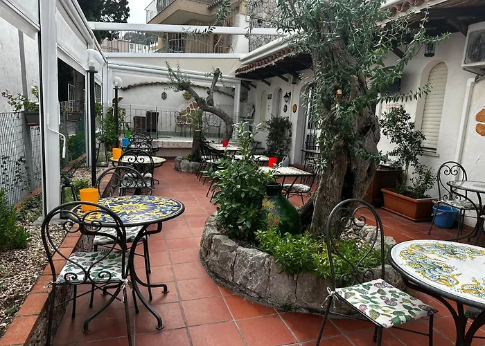 Taormina Garden