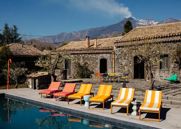Hotel Casa Lawa SantʼAlfio