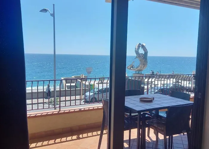B&B La Sirena Santa Teresa Di Riva