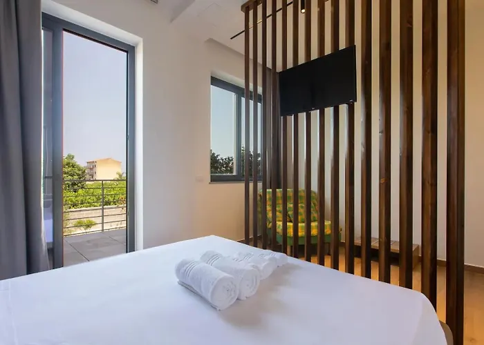 Aparthotel La BriSa Capo dʼOrlando