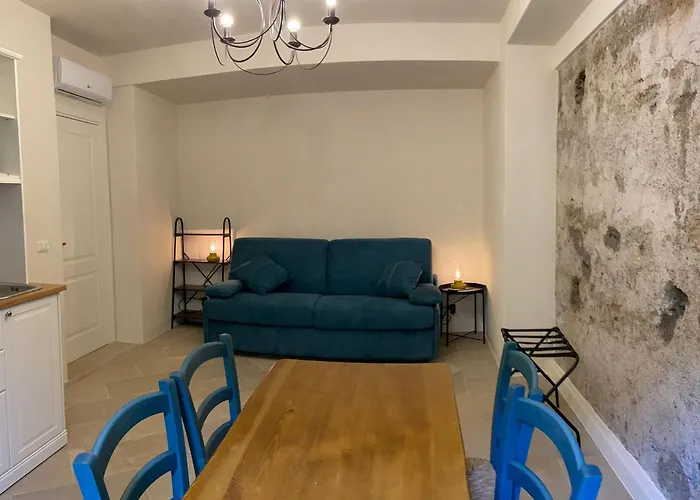 Castello D'Alcontres Guest House 3 stelle
