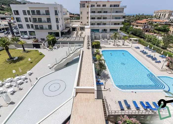 HOTIDAY Hotel Cefalù