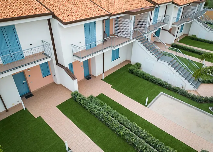 Icaro Apartments With A Beautiful Pool
