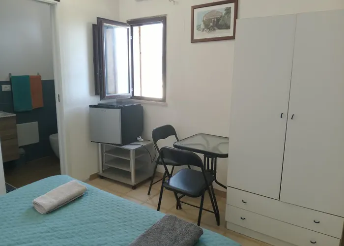 Dentro Scopello