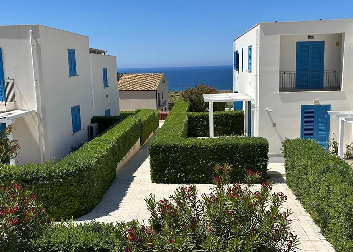 CALA AZZURRA MACARI Bed&Breakfast&Holidays House