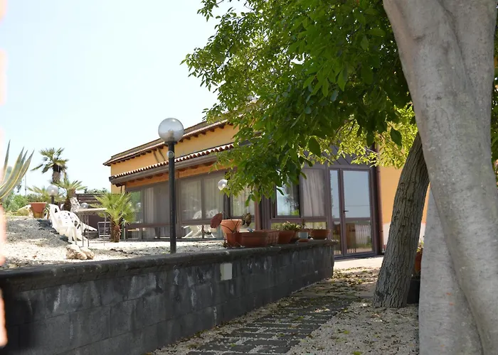 Bed and Breakfast Zest House Santa Venerina