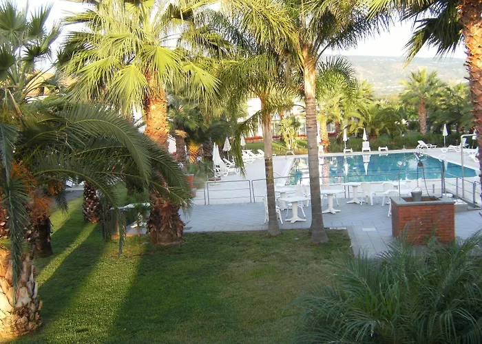 King'S House Hotel Resort Mascali