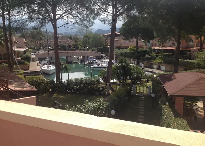 Aparthotel Baia Dei Delfini Furnari