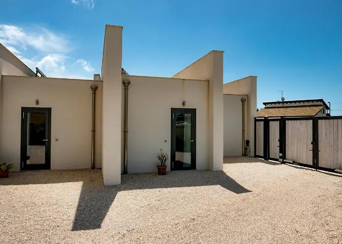 Villa Martorana, Camere e Appartamenti