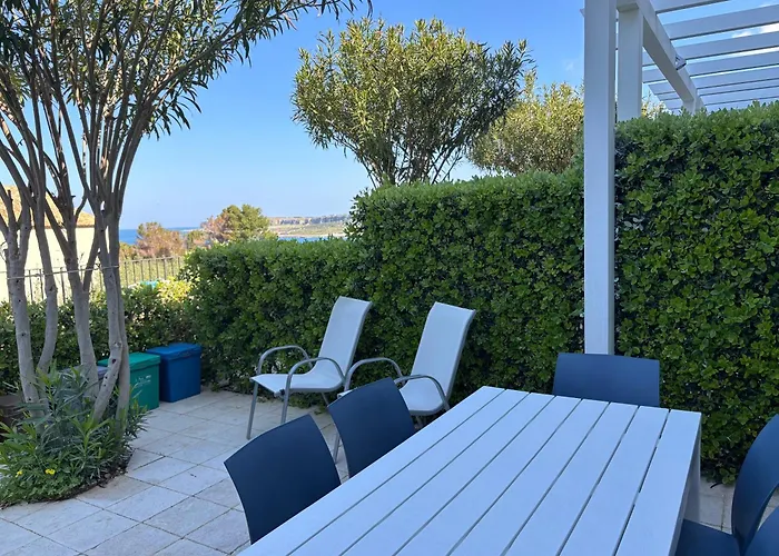 CALA AZZURRA MACARI Bed&Breakfast&Holidays House