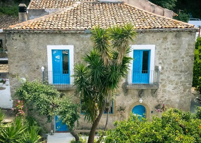La Casa Del Nespolo - Exclusive Country Suites - Seaview Pool & Self Check-In (Adults Only) Capo d'Orlando