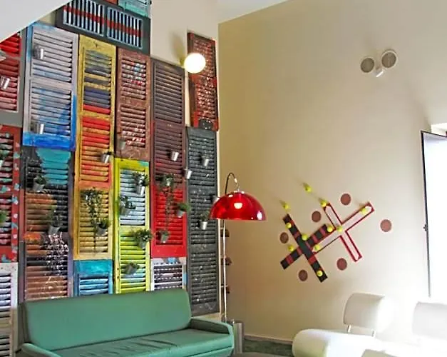 Urban Pop 2 Bnb
