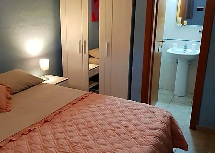 Rooms In The Beach