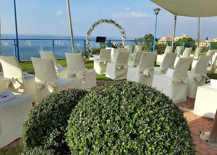 Tus'Hotel