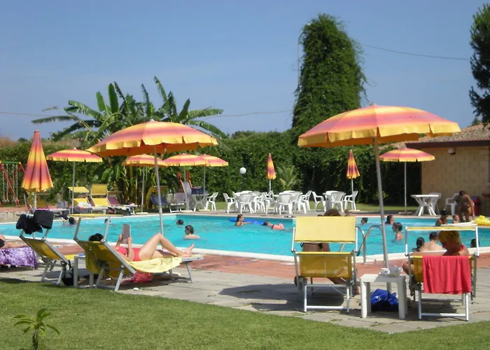Giardini Naxos hotels near Splash Beach Giardini-Naxos