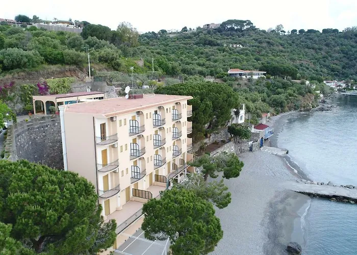 Milazzo hotels near Spiaggia di Ponente