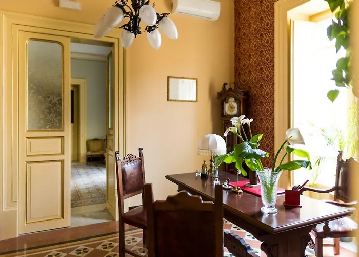 Palazzo Al Carmine Dimora Storica Hotel Castelvetrano