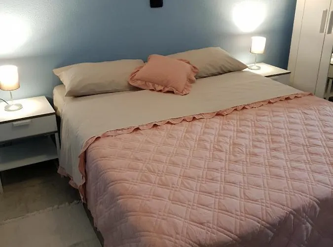 Rooms In The Beach