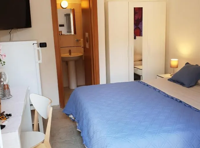 Rooms In The Beach